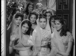 Мари в роли девушка из гарема в "Я только спросил!/I Only Arsked! (1958)